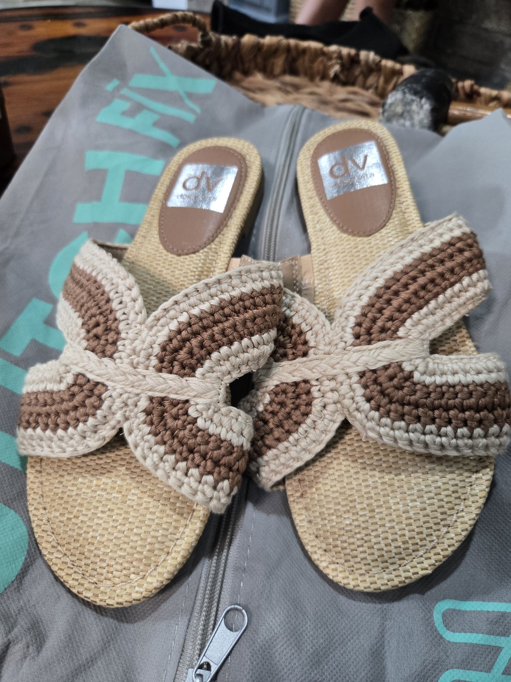 NWT DV by Dolce Vita Geeya C Crochet Slide Sandals Tan 6.5 - Picture 3 of 11